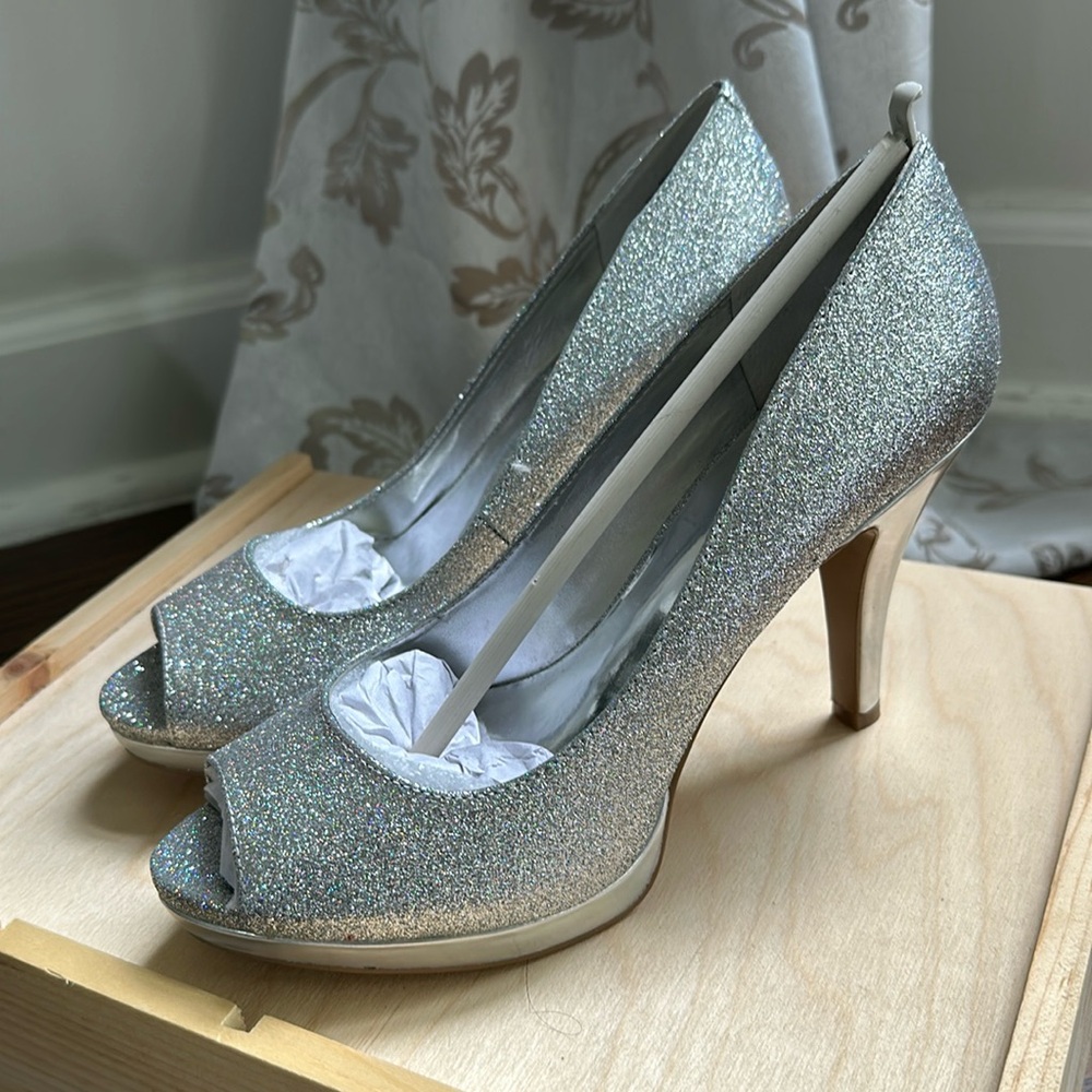 NEW Nine West Heels